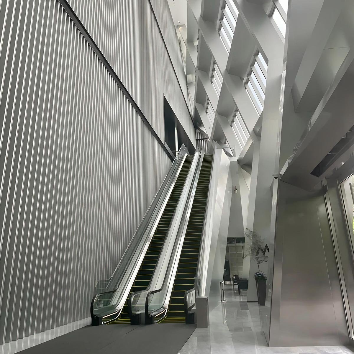 img-0