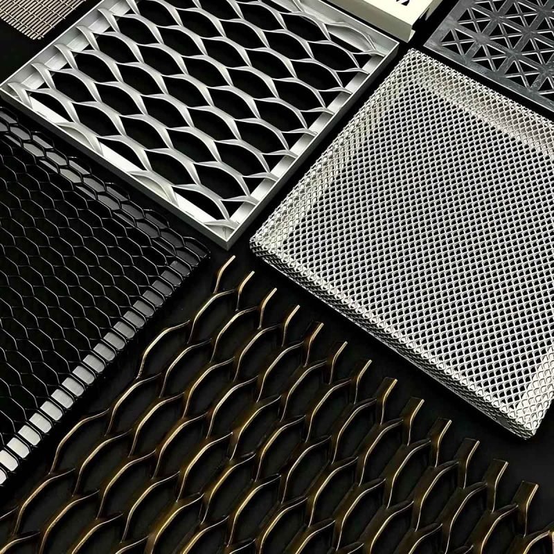 Expanded stainless steel mesh sheets for architectural and decorative applications