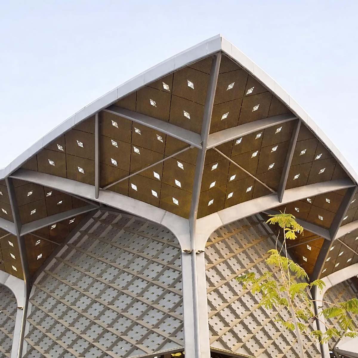 TBK Metal Australia commercial roofs for train stations and airports large-span architectural roofing system