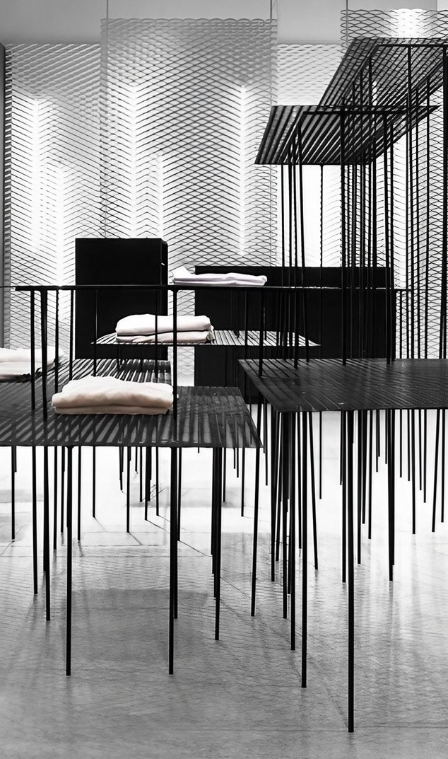 Expanded stainless steel mesh screen used in a contemporary interior installation