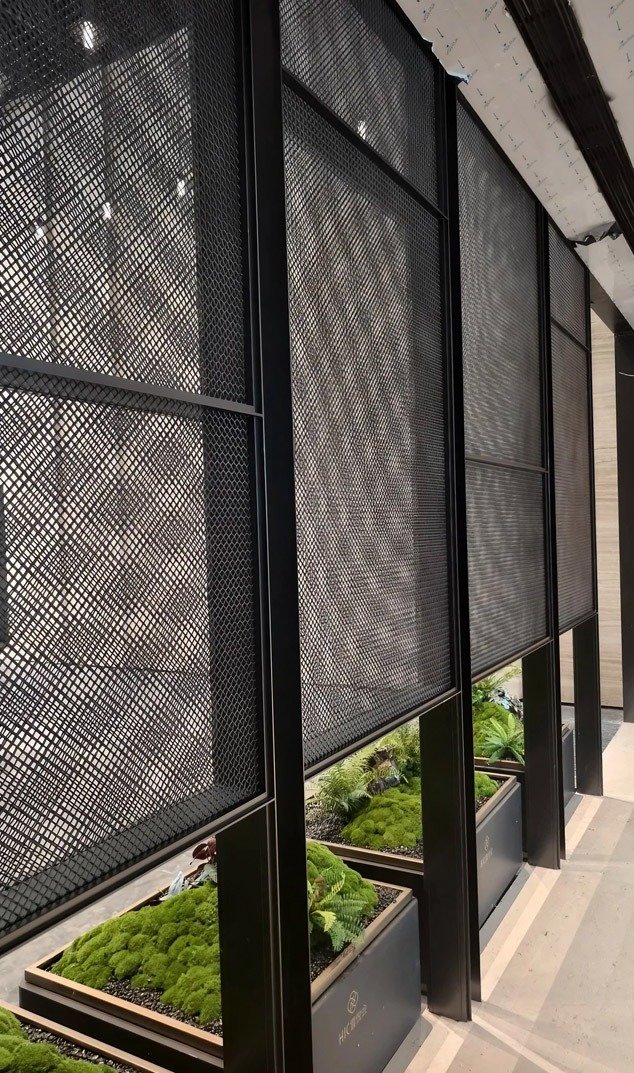 Expanded stainless steel mesh detail integrated into an architectural facade