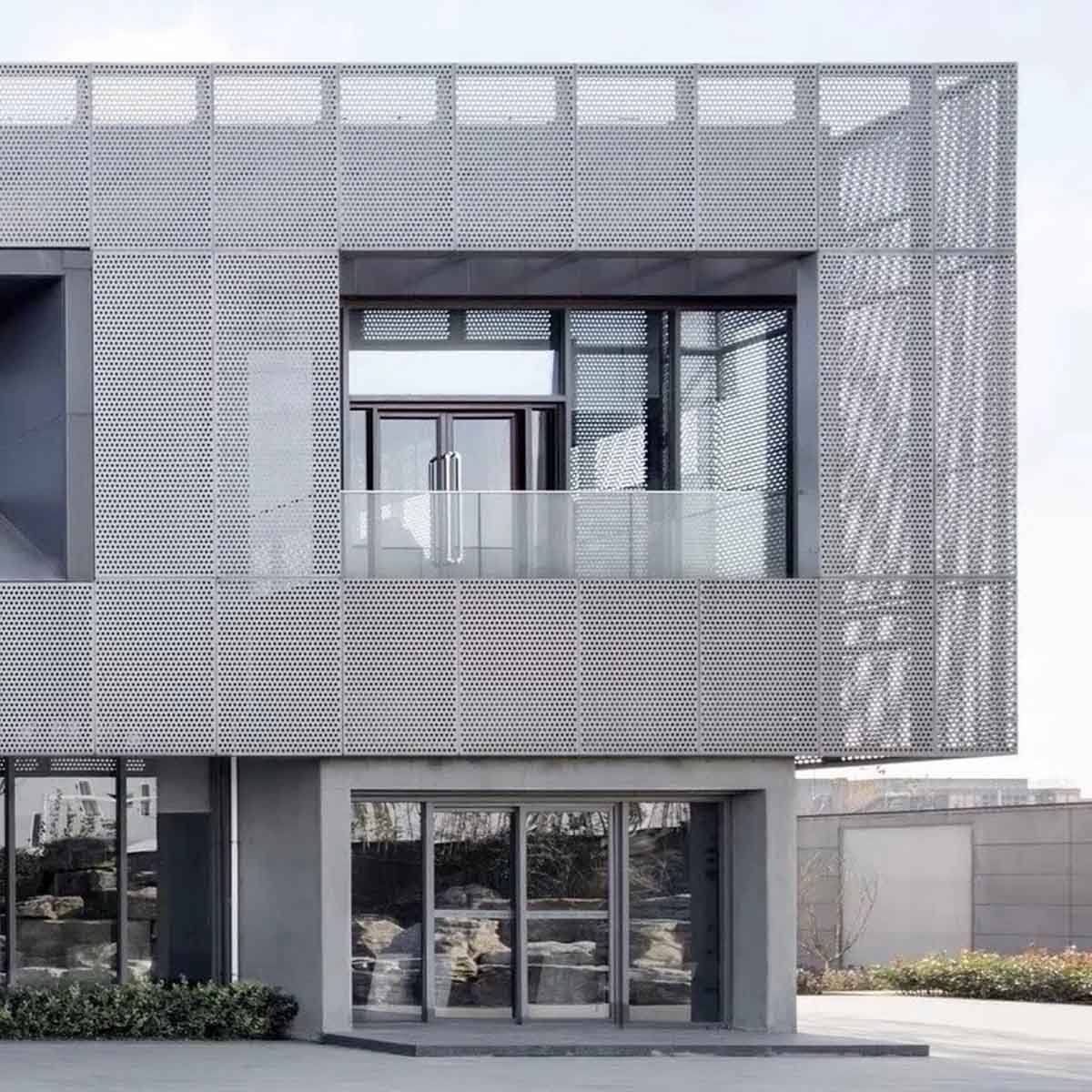 img-0