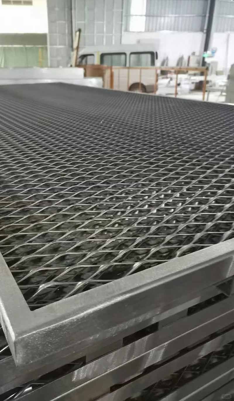Customization options for expanded metal mesh guardrails and railings