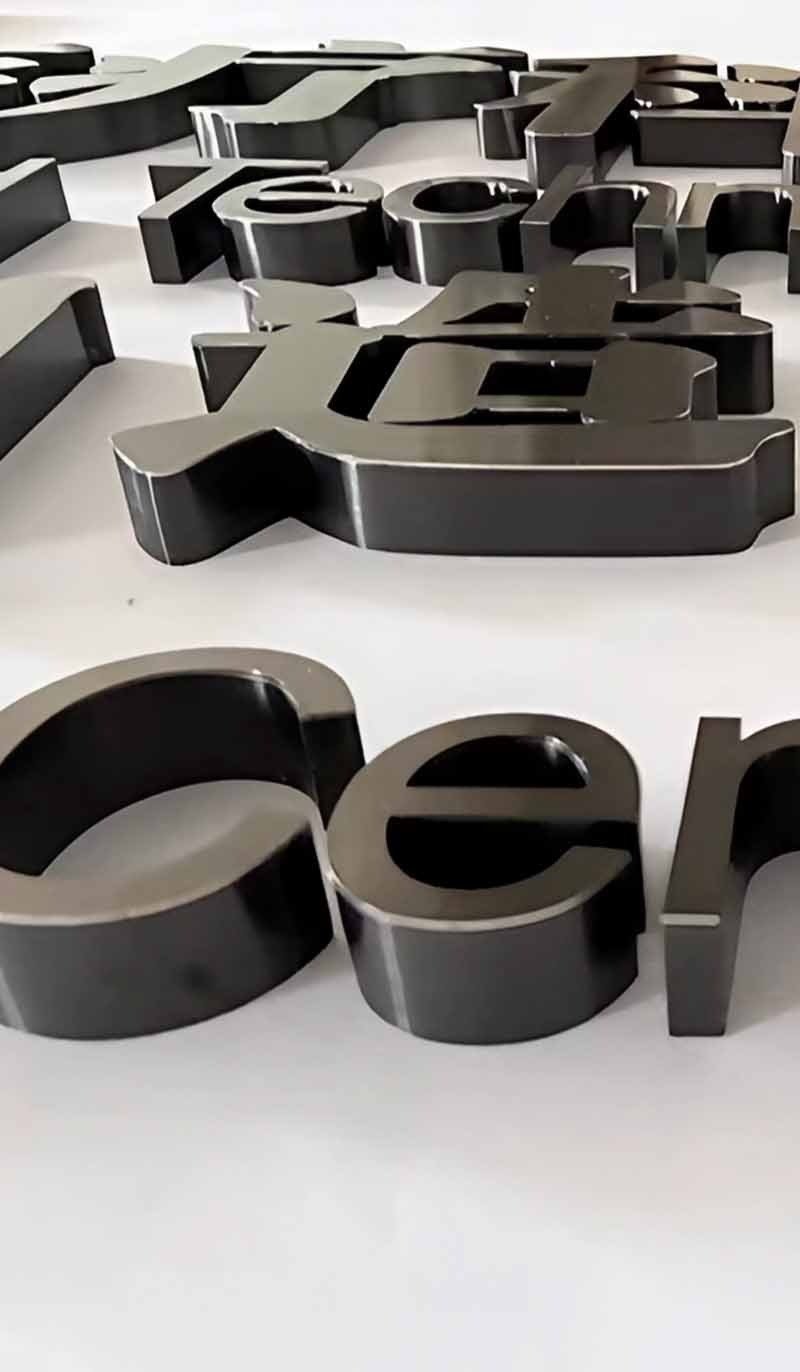 Customization options for stainless steel letters including finishes, sizes, and mounting methods