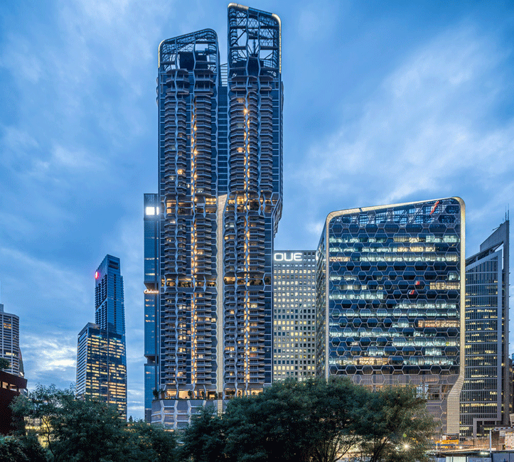 UIC Building Singapore with a double-curved aluminium facade and curtain wall