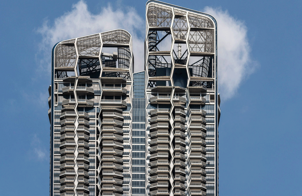 UIC Building Singapore with a flowing double-curved aluminium facade